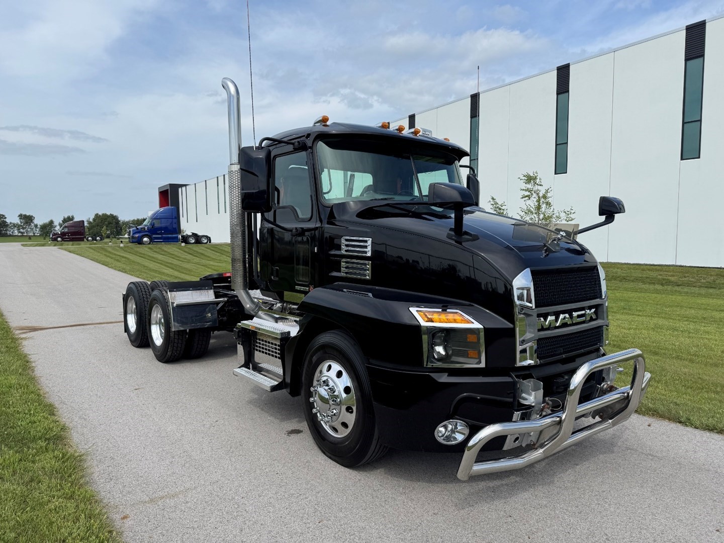 2022 Mack Anthem in Ankeny, IA — photo 8